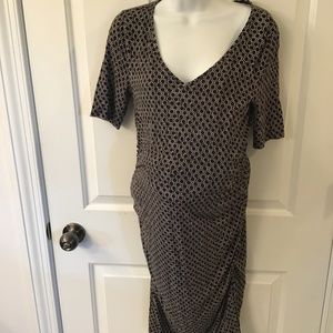 Knee length maternity dress Medium